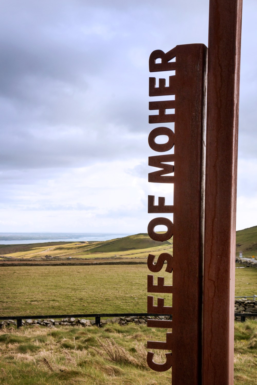 2016-Ireland-05-Cliffs-of-Moher_00-1